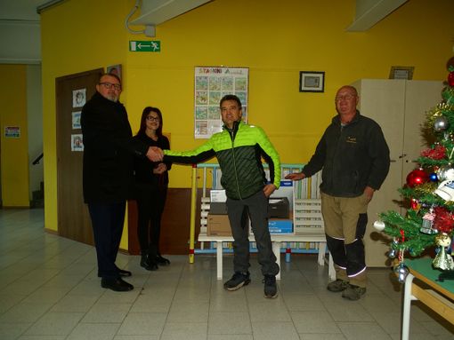 Dai Fisarmonicisti Ossolani una donazione alle scuole di Beura