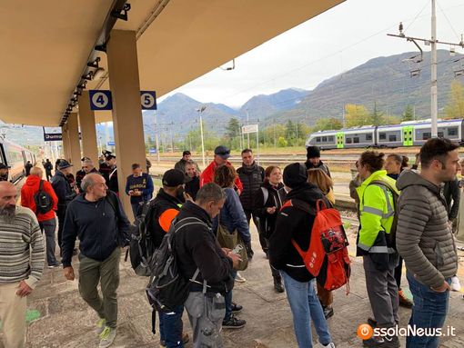 Terminata la protesta dei frontalieri in stazione FOTO VIDEO