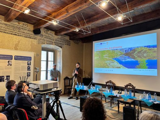 Avvio del progetto "GeoNet": una rete geoturistica transfrontaliera tra Italia e Svizzera Avvio del progetto "GeoNet": una rete geoturistica transfrontaliera tra Italia e Svizzera