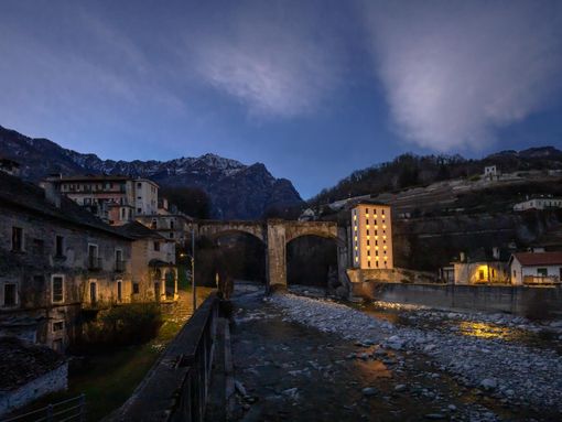 S'illumina l'ex casa del dazio S'illumina l'ex casa del dazio