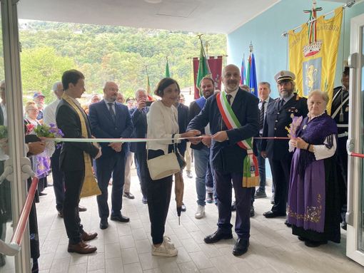 Crevoladossola investe sul futuro: inaugurata la nuova scuola elementare FOTO E VIDEO