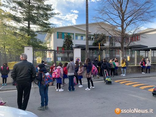 Riaperti i cancelli delle scuole per i più piccoli FOTO Riaperti i cancelli delle scuole per i più piccoli FOTO