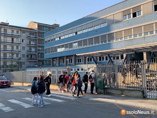 Non piacciono i nuovi orari, gli studenti del Marconi Galletti Einaudi hanno scioperato
