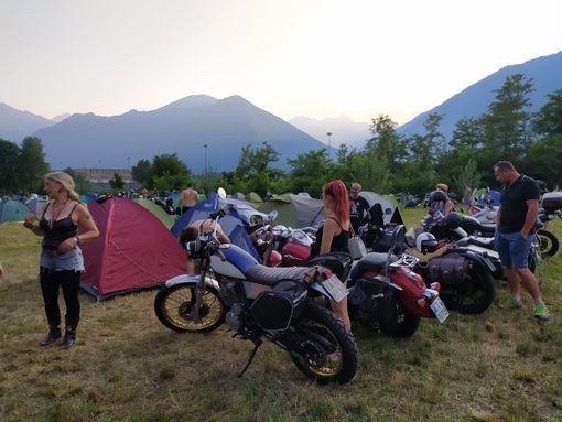 A Beura un migliaio di motociclisti per il raduno delle Guzzi A Beura un migliaio di motociclisti per il raduno delle Guzzi