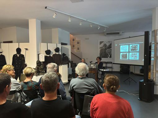 Presentato il nuovo libro sugli spazzacamini della Valle Vigezzo FOTO Presentato il nuovo libro sugli spazzacamini della Valle Vigezzo FOTO