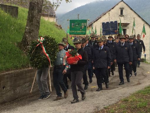 Craveggia ospita il decimo Raduno dei Gruppi Alpini della Valle Vigezzo Craveggia ospita il decimo Raduno dei Gruppi Alpini della Valle Vigezzo