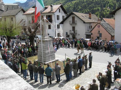 Successo per il doppio appuntamento degli Alpini in Valle Vigezzo