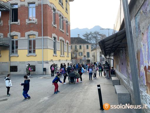 Lettera a Cirio e al premier Draghi: &quot;Come spieghiamo ai nostri figli che gli sforzi fatti da loro a scuola non sono serviti?&quot;