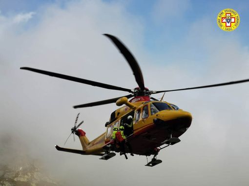 Giovane cade in casa sopra Mergozzo, soccorsi in azione