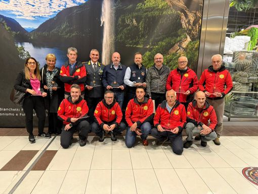Il Soccorso Alpino Valdossola compie 70 anni: premiati i volontari FOTO
