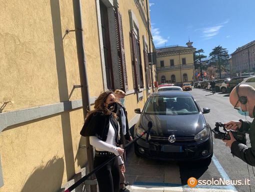 Per poco più di una decina di parcheggi a Domo arriva addirittura Striscia la Notizia Per poco più di una decina di parcheggi a Domo arriva addirittura Striscia la Notizia