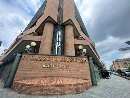 Foto di archivio del Palazzo di Giustizia di Torino Foto di archivio del Palazzo di Giustizia di Torino