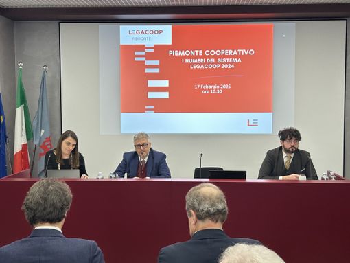 La ricetta coop contro la crisi: crescono occupazione e posti di lavoro La ricetta coop contro la crisi: crescono occupazione e posti di lavoro