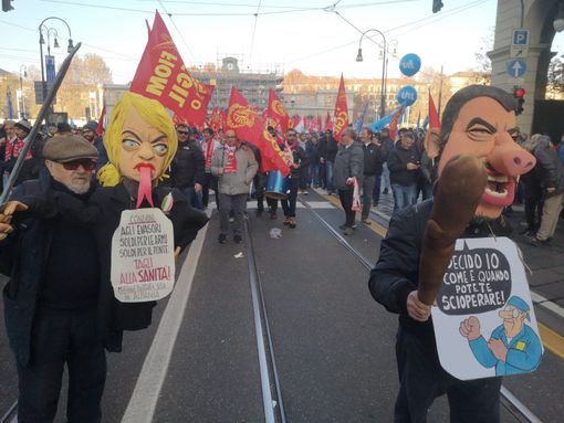 Alta l'adesione allo sciopero generale a Torino e in Piemonte Alta l'adesione allo sciopero generale a Torino e in Piemonte