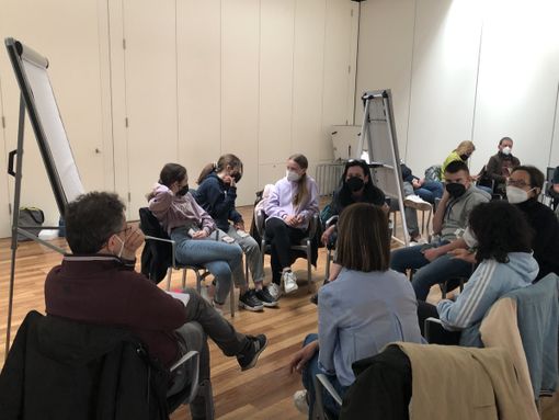 Leggere le montagne 2021, visita alla sede italiana della Convenzione delle Alpi per gli studenti vincitori Leggere le montagne 2021, visita alla sede italiana della Convenzione delle Alpi per gli studenti vincitori