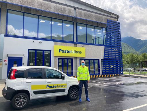 Poste Italiane, la ripartenza raccontata attraverso lo sguardo dei portalettere