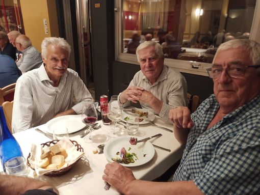 Nelle foto (di Renzo Nedalini), alcuni del presenti alla serata ricordo