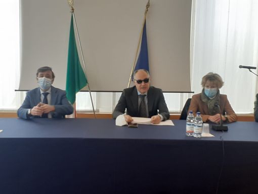 Green pass, da lunedì giro di vite sui controlli nel Vco Green pass, da lunedì giro di vite sui controlli nel Vco