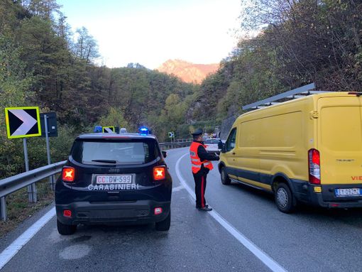 Scontro fra tre auto sulla 337 della Valle VIgezzo FOTO