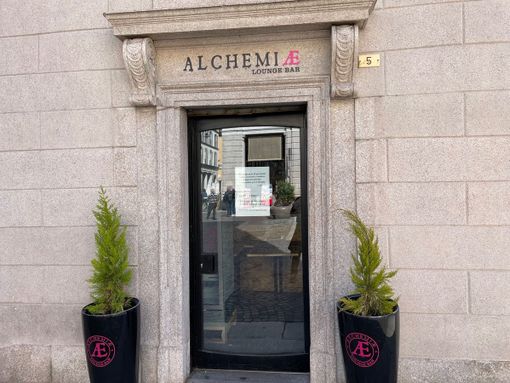 “Parliamoci chiaro, in sala e cucina non possiamo dare stipendi come in Svizzera” “Parliamoci chiaro, in sala e cucina non possiamo dare stipendi come in Svizzera”