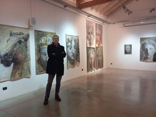 "Nostos ": a Santa Maria Maggiore la mostra personale di Michele Scaciga "Nostos ": a Santa Maria Maggiore la mostra personale di Michele Scaciga