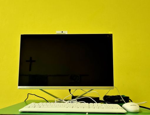 Donati alle scuole di Vanzone e Ceppo Morelli pc e notebook