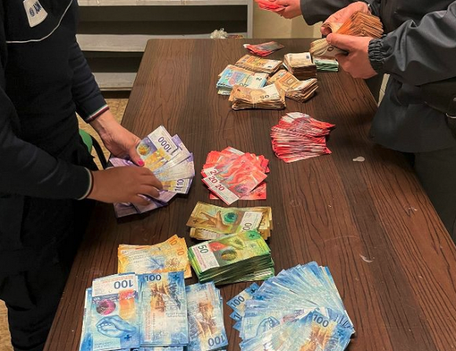 Sul treno per la Svizzera con 186mila euro non dichiarati