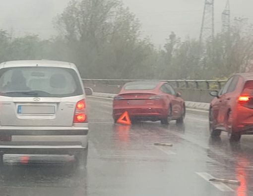 Incidenti e pioggia: traffico rallentato in superstrada e chiusura della galleria a Crodo