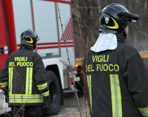 Frana a Montecrestese sulla strada che porta a Nava