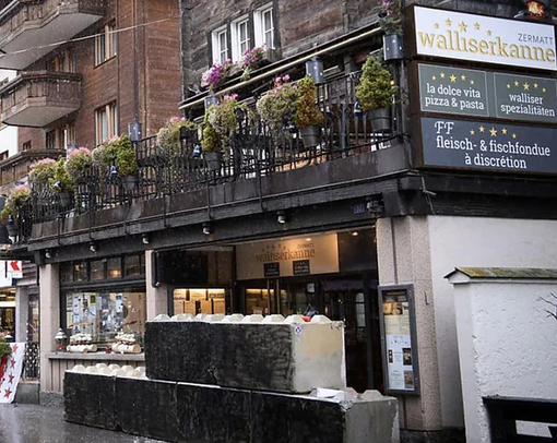 Zermatt, prosegue la vicenda del ristorante che si rifiuta di controllare i certificati covid