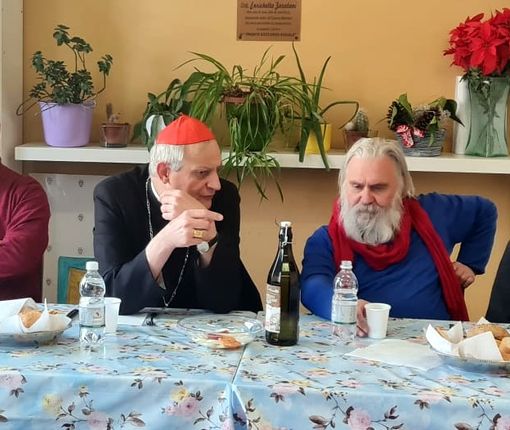 Nella foto: il cardinale Matteo Zuppi e Roberto Morgantini Nella foto: il cardinale Matteo Zuppi e Roberto Morgantini