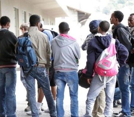 Quest'anno la Svizzera accoglierà 100 mila migranti Quest'anno la Svizzera accoglierà 100 mila migranti