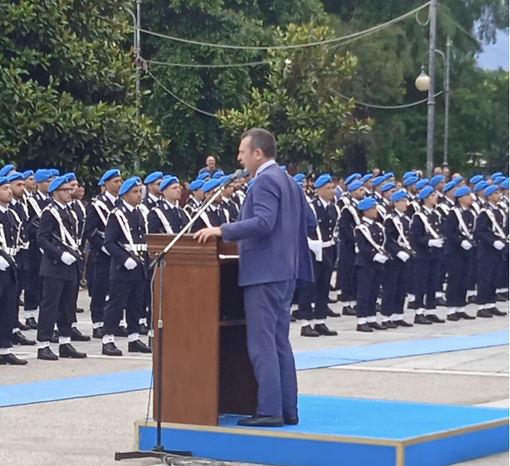 ''Durante il giuramento cori di mussoliniana memoria''