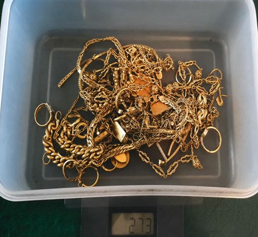 Contrabbando d’oro: 230 chili di vecchia gioielleria importati illegalmente in Svizzera