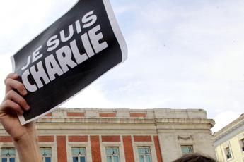 Charlie Hebdo a 10 anni dalla strage: &quot;Non ci hanno ucciso&quot;