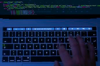 Hacker ancora all'attacco dell'Italia, siti di banche e porti nel mirino