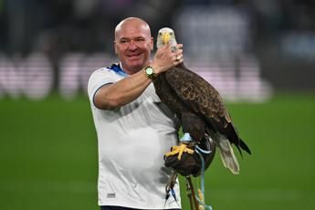 Bernabè, la protesi al pene e il video: la Lazio &quot;allibita&quot; caccia il falconiere