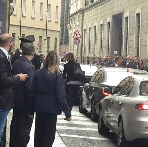 Auto blu meno care per i politici, la rabbia del M5s: “Cirio, ennesimo privilegio”