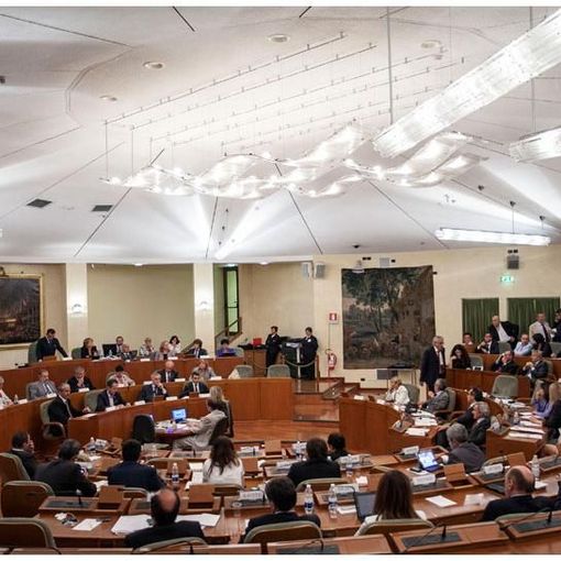 Indagine Covid, approvata la relazione di maggioranza in consiglio regionale