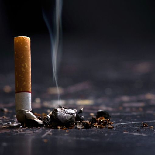 Stretta sul fumo: verso lo stop anche all'aperto