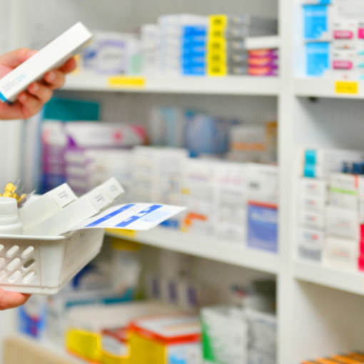 Federfarma, al via il reclutamento delle farmacie per le vaccinazioni