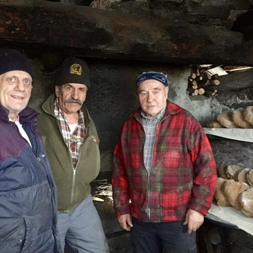 Pane nero al forno di Under Tannu - Pecetto di sotto