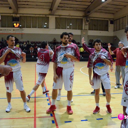 Ritorno sul parquet amaro per la Cestistica, sconfitta interna e grave  infortunio per il play Bellia FOTO