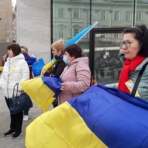 Arrivati a Domo altri 28 ucraini salvati dal campione Vasyl Matviychuk