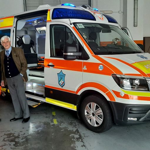 Una nuova ambulanza per i Volontari di Villa  FOTO E VIDEO