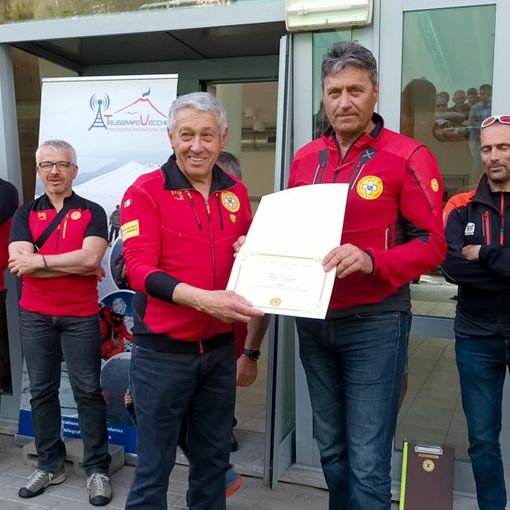 Il Soccorso Alpino ha 'salutato' il pensionamento di Felice Darioli