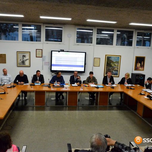 In una seduta già segnata da contrasti, annunciati gli assessori FOTO