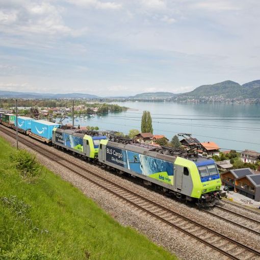 Bls e Cargobeamer festeggiano l'ottomillesimo treno che ha attraversato le Alpi