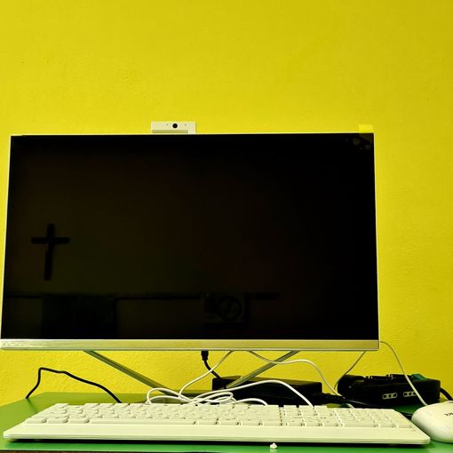 Donati alle scuole di Vanzone e Ceppo Morelli pc e notebook
