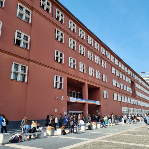 Studiare e lavorare per poter vivere a Milano da universitari?